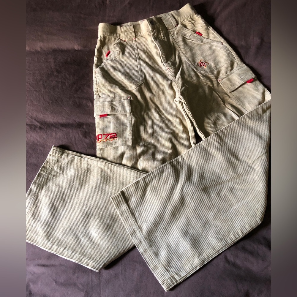 Vintage OP Corduroy surf/skater pants 26x27. Excellent condition! ❣️